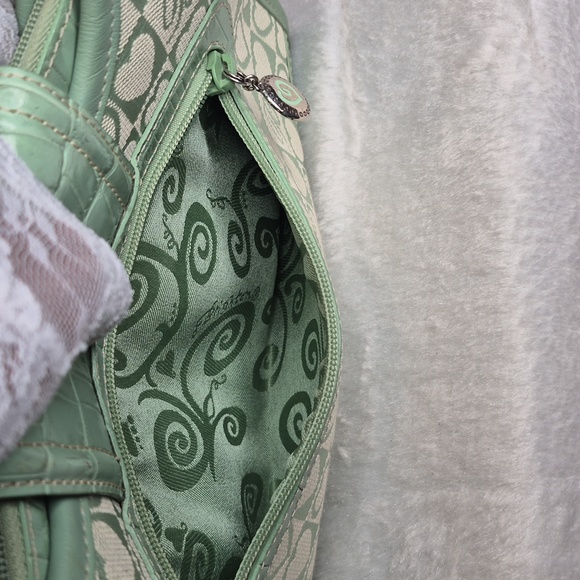 Brighton Green Shoulder Bag 💚 - Picture 17 of 17